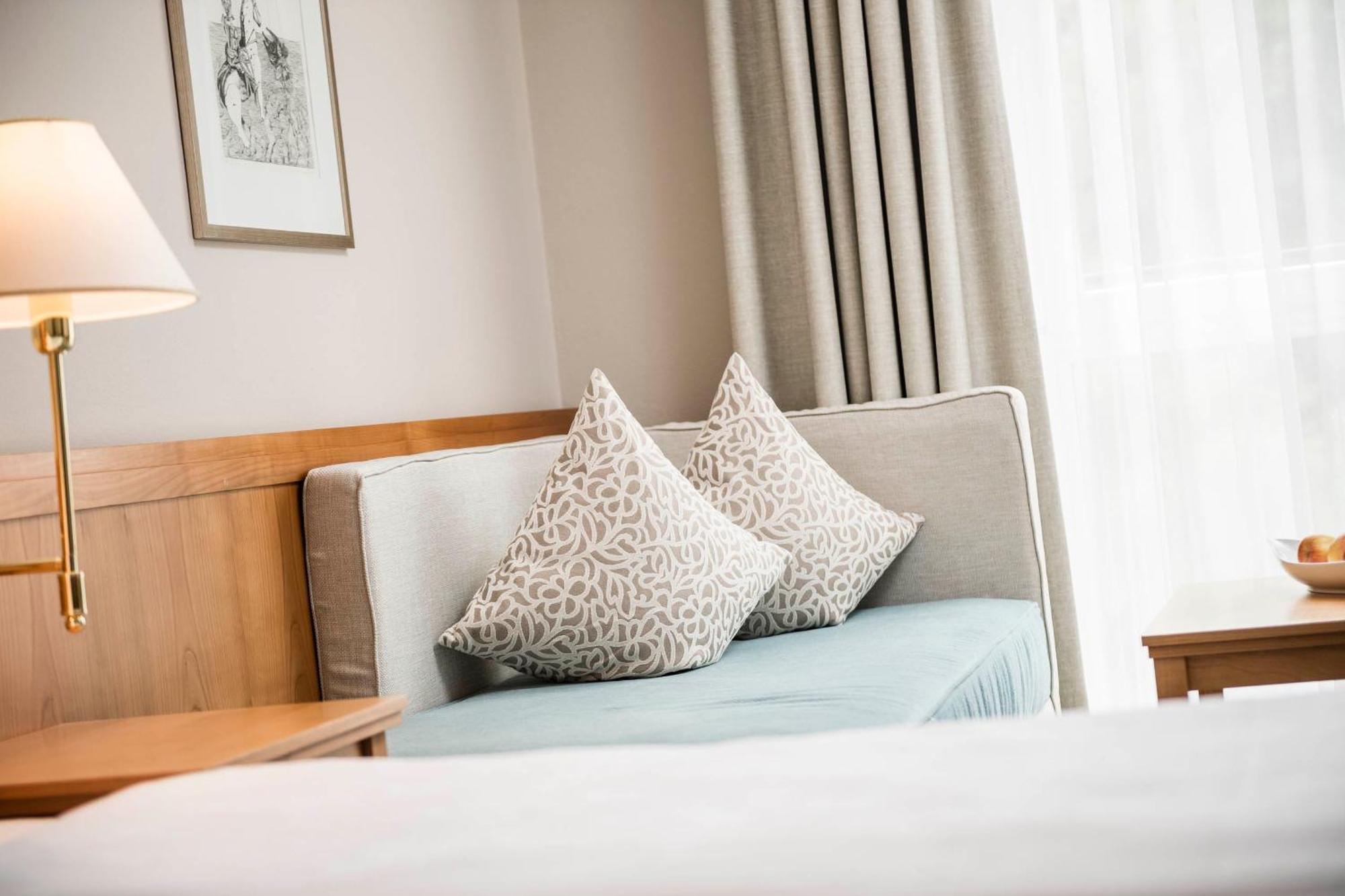 Hotel Post Alpine Cityflair Brunico Ngoại thất bức ảnh
