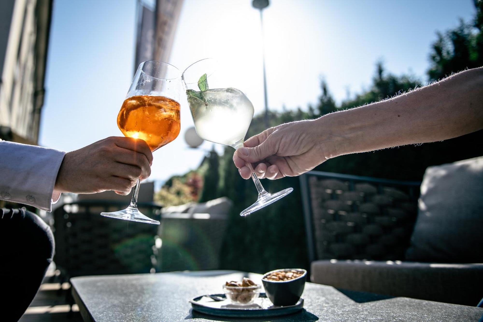 Hotel Post Alpine Cityflair Brunico Ngoại thất bức ảnh
