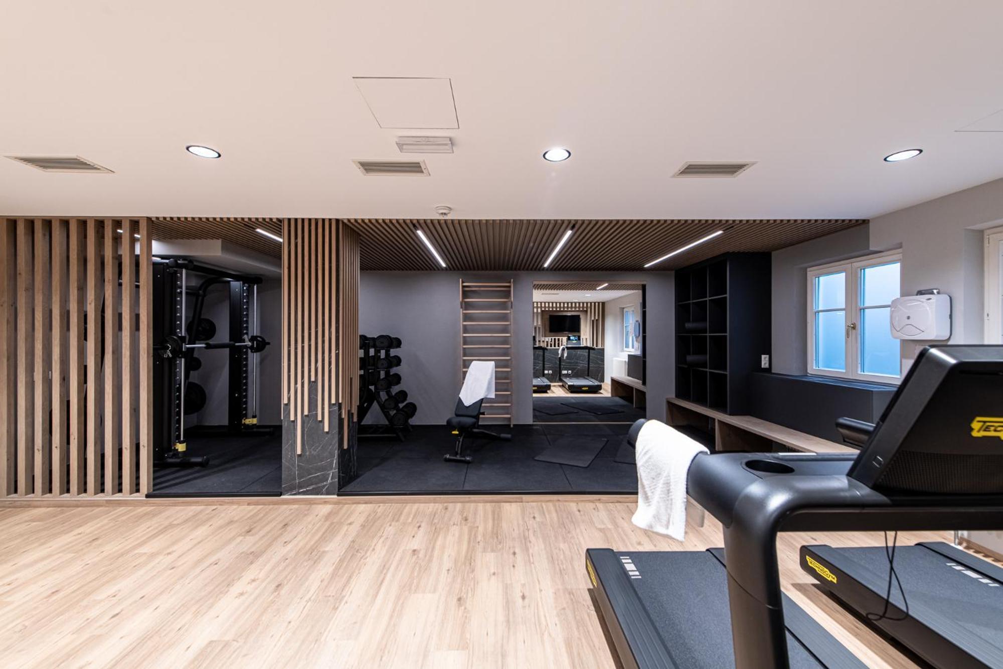 Hotel Post Alpine Cityflair Brunico Ngoại thất bức ảnh