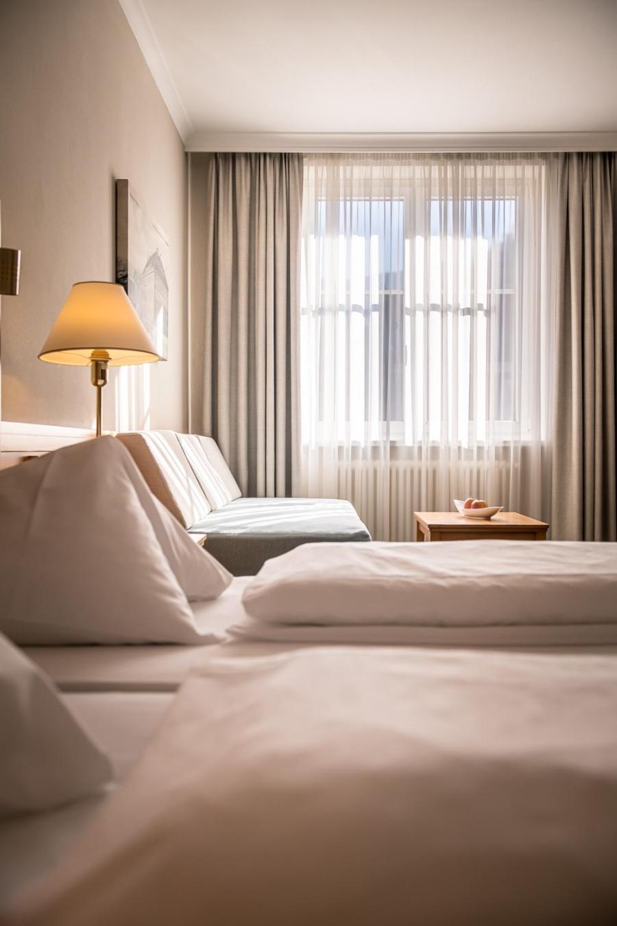 Hotel Post Alpine Cityflair Brunico Ngoại thất bức ảnh