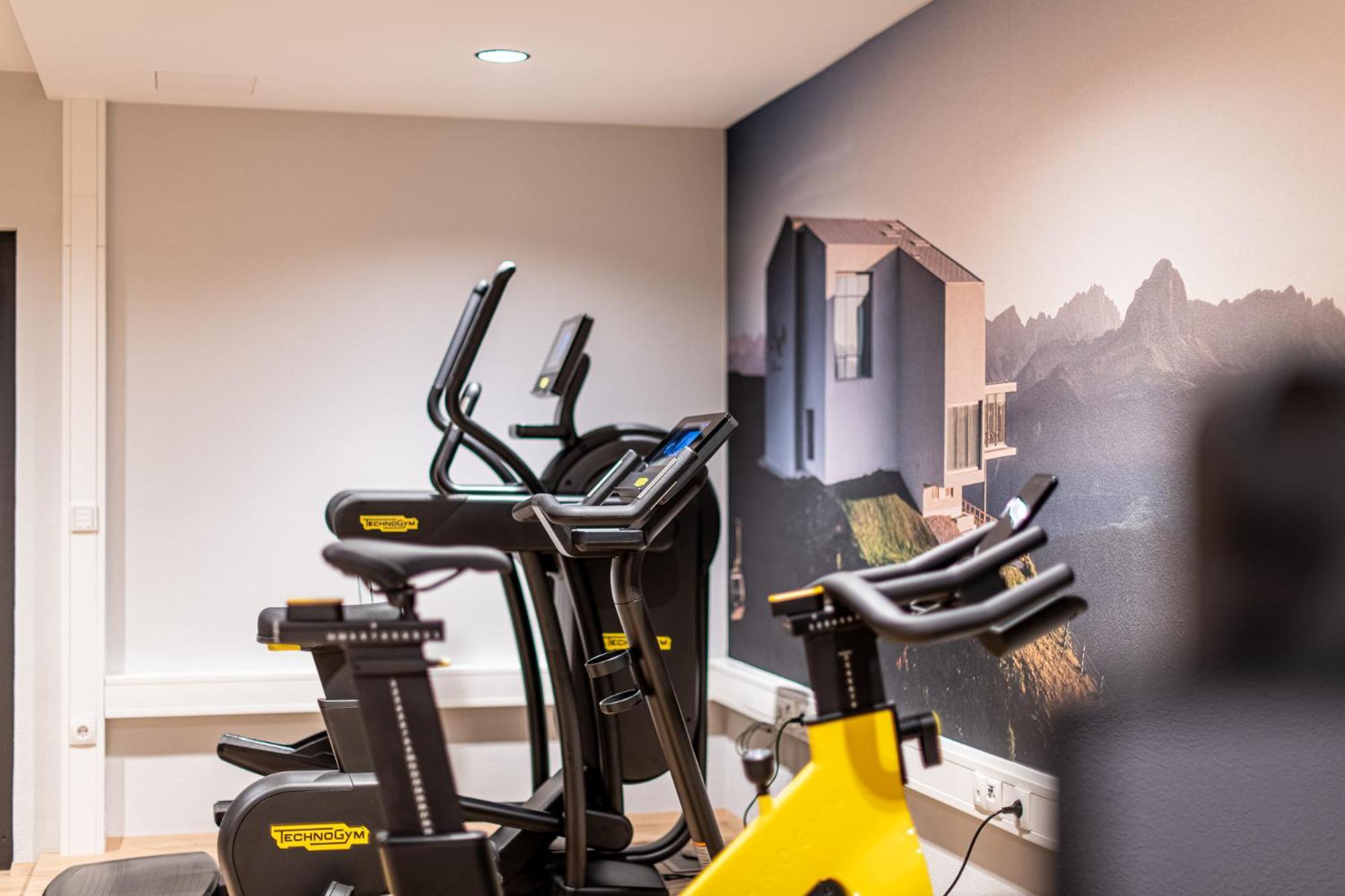 Hotel Post Alpine Cityflair Brunico Ngoại thất bức ảnh